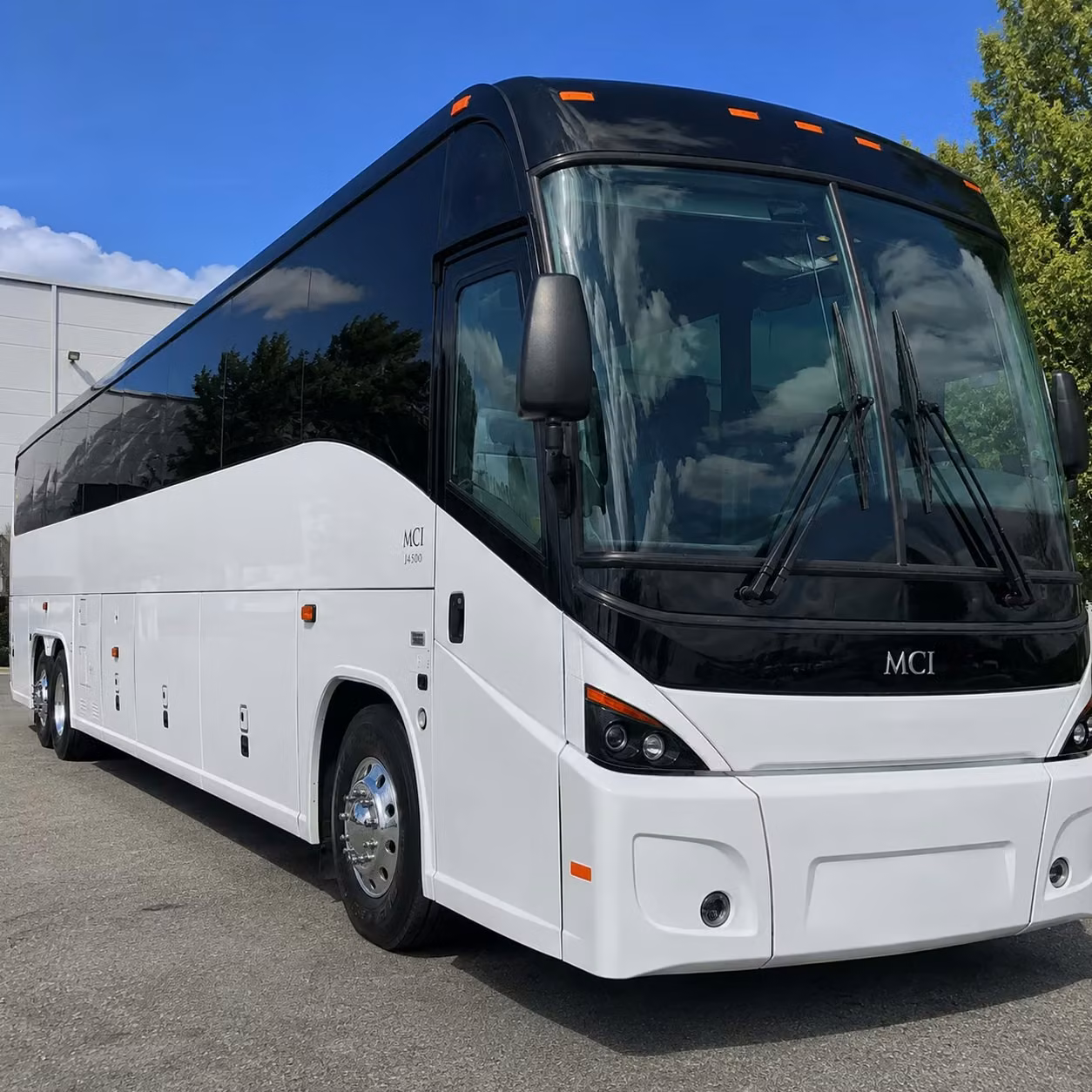 charterbusrentalminneapolismn com puts minneapolis employee transportation options in one easy place