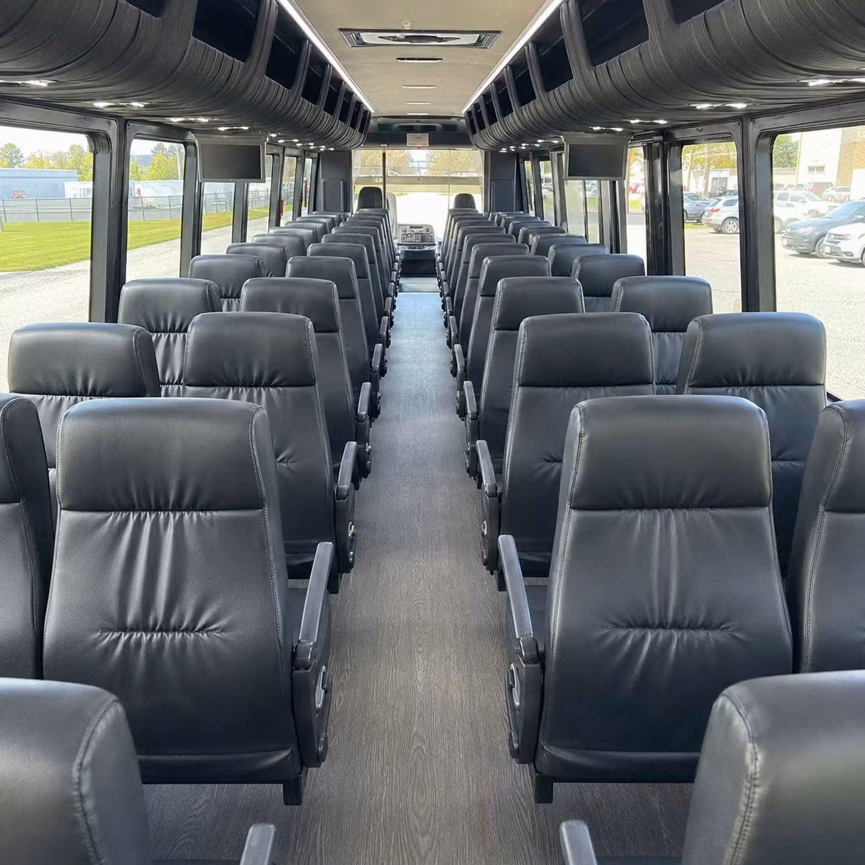 minibus rentals for smaller concert groups in minneapolis